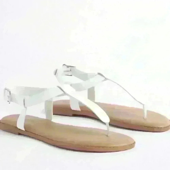 Torrid White Faux Leather T-STRAP Sandal Size 11WW. - Picture 2 of 5